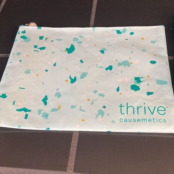 Thrive Causemetics 3 pack of cosmetic bags - Picture 4 of 10